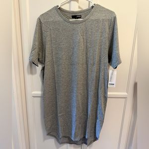 Brand new gray t-shirt from Elwood, extended length, curved hem bottom, size M
